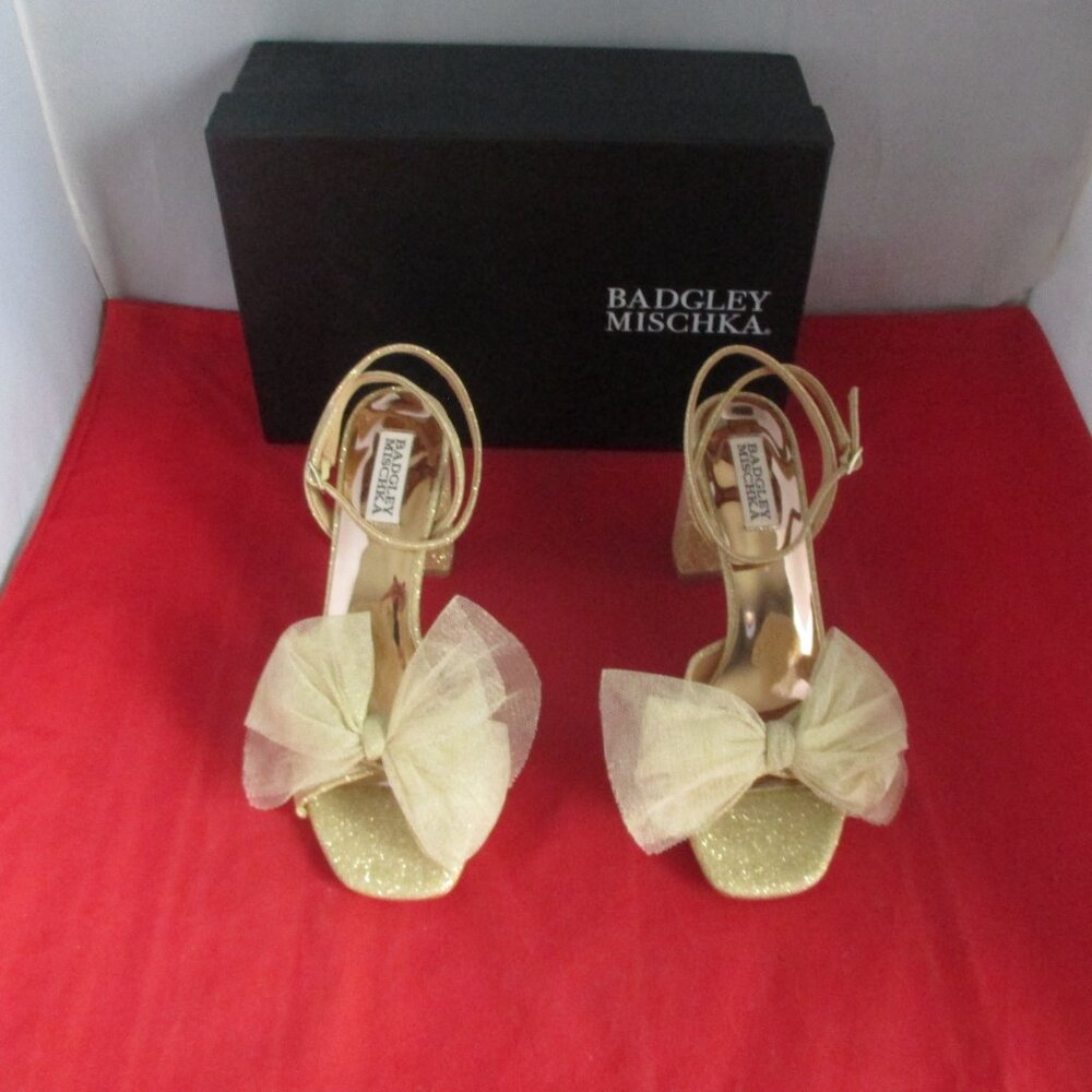 Badgley Mischka Tess Ankle Strap Bow Sandal $215 - US Size 8 - Gold - 1119